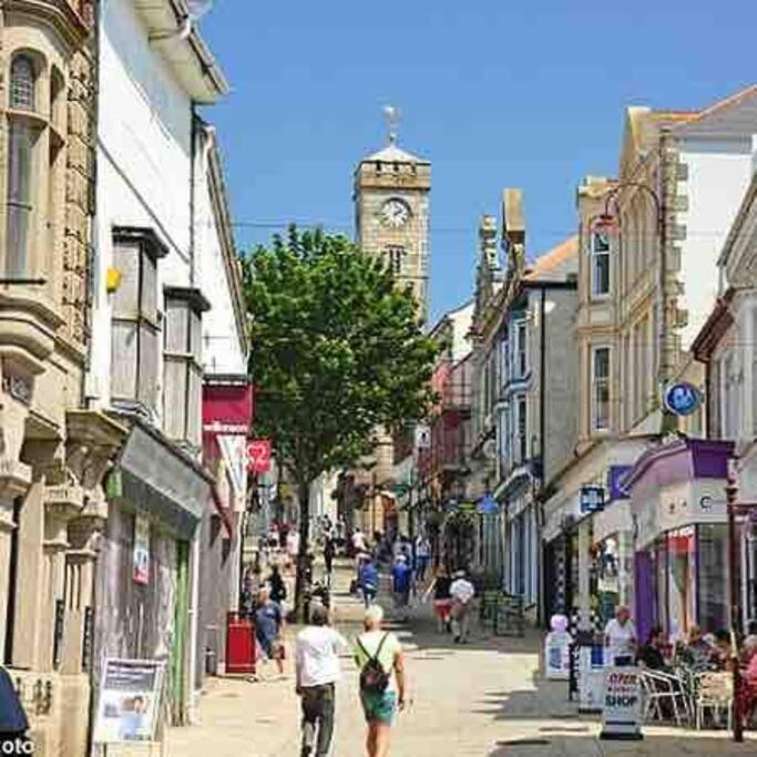 Beautiful 2 Bed End Terrace Victorian Town House Διαμέρισμα Redruth Εξωτερικό φωτογραφία